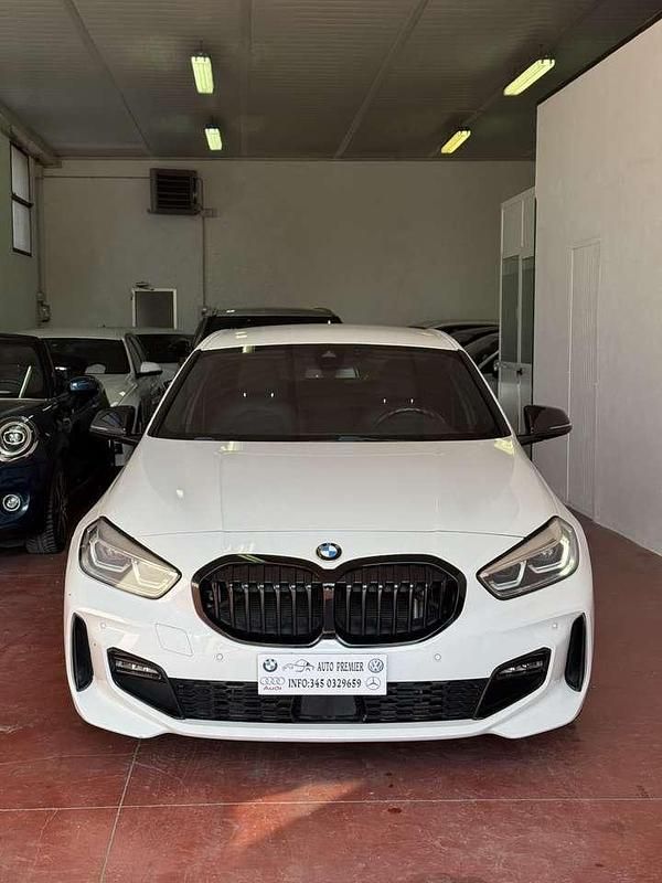 Usata BMW 116 M Sport 116 CV (85 kW) 2021 Bianco Utilitaria