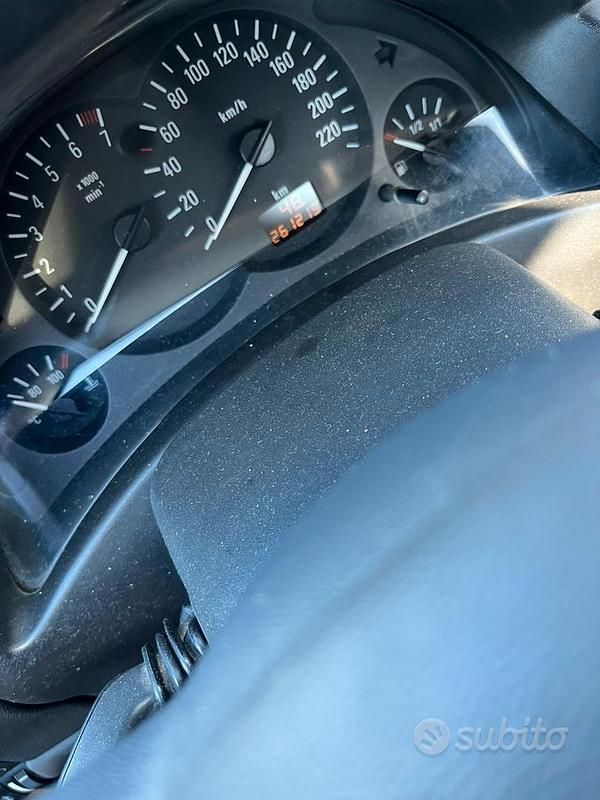 Usata Opel Corsa 2000 Verde Berlina