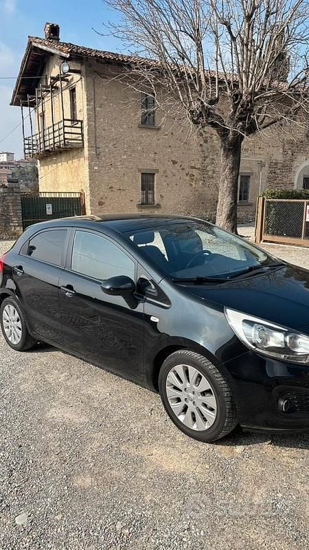 Usata Kia Rio 2012 Nero Berlina