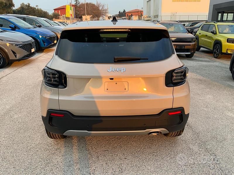 Nuova Jeep Avenger Summit 101 CV (74 kW) 2025 SUV
