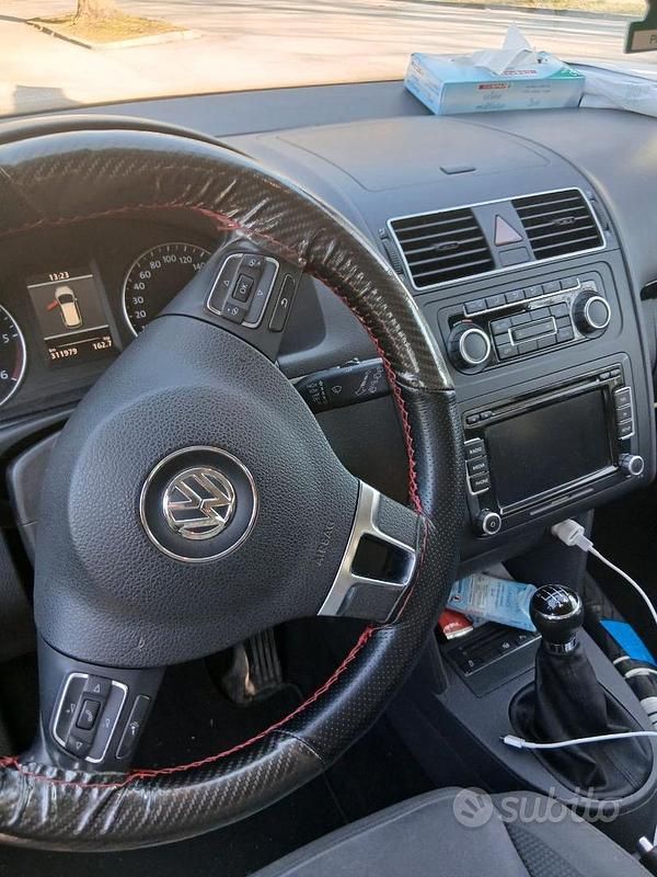 Usata VW Touran 140 CV (102 kW) 2011 Marrone Monovolume