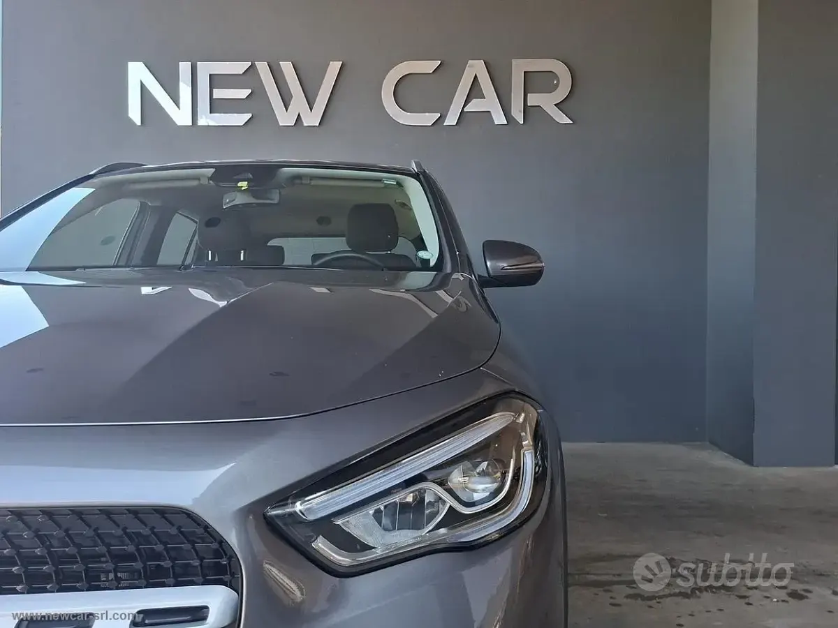 Usado Mercedes GLA200 Business 163 CV (119 kW) 2021 Gris SUV