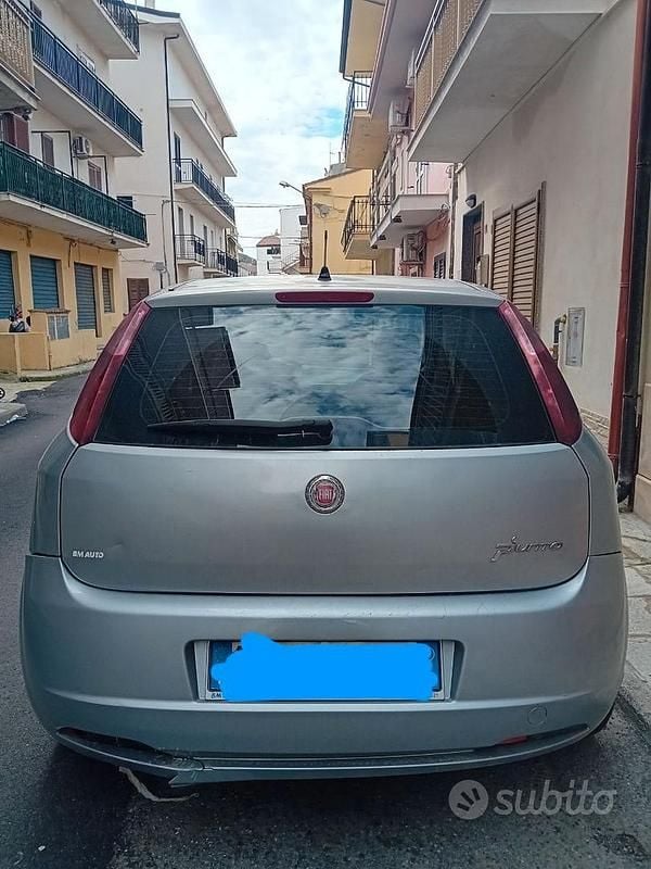 Usata Fiat Punto 65 CV (47 kW) 2007 Grigio Utilitaria