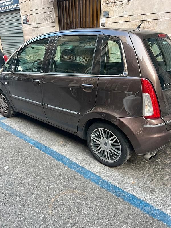 Usata 2008 Lancia Musa Monovolume | 4200 € - Immagine 1/4