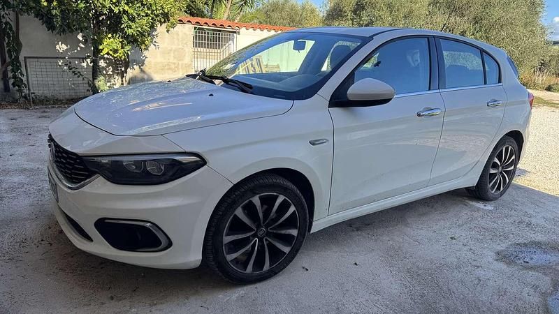 Usata Fiat Tipo Lounge 120 CV (88 kW) 2017 Berlina