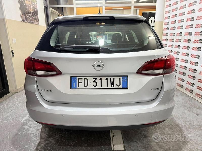 Usata Opel Astra Innovation 110 CV (80 kW) 2016 Grigio Station wagon