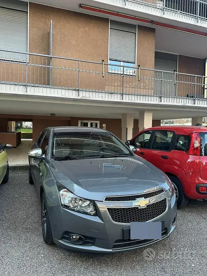 Usata Chevrolet Cruze 113 CV (83 kW) 2010 Nero Berlina