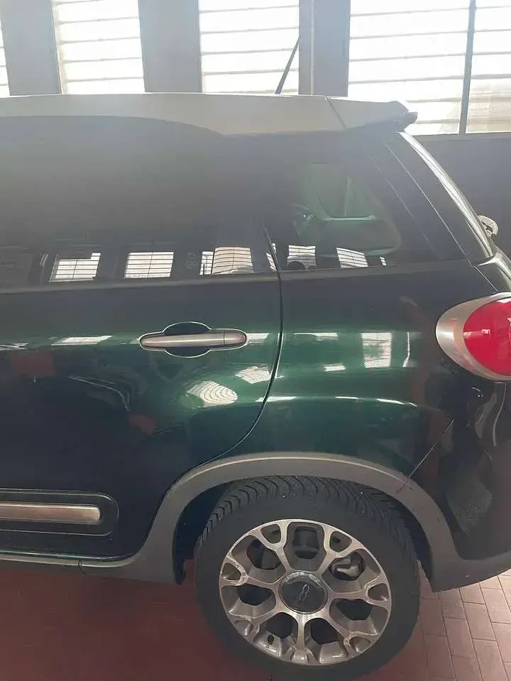 Usata Fiat 500L Trekking 120 CV (88 kW) 2015 Verde inglese/tetto bianco Monovolume