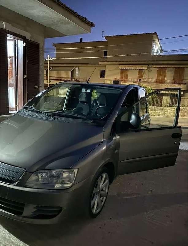 Usata Fiat Multipla Emotion 120 CV (88 kW) 2007 Monovolume