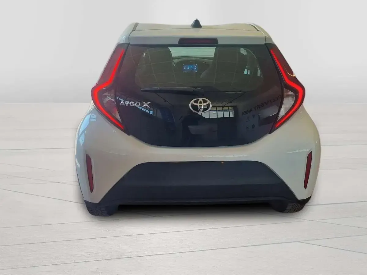 Usata Toyota Aygo X Active 72 CV (52 kW) 2024 Bianco SUV