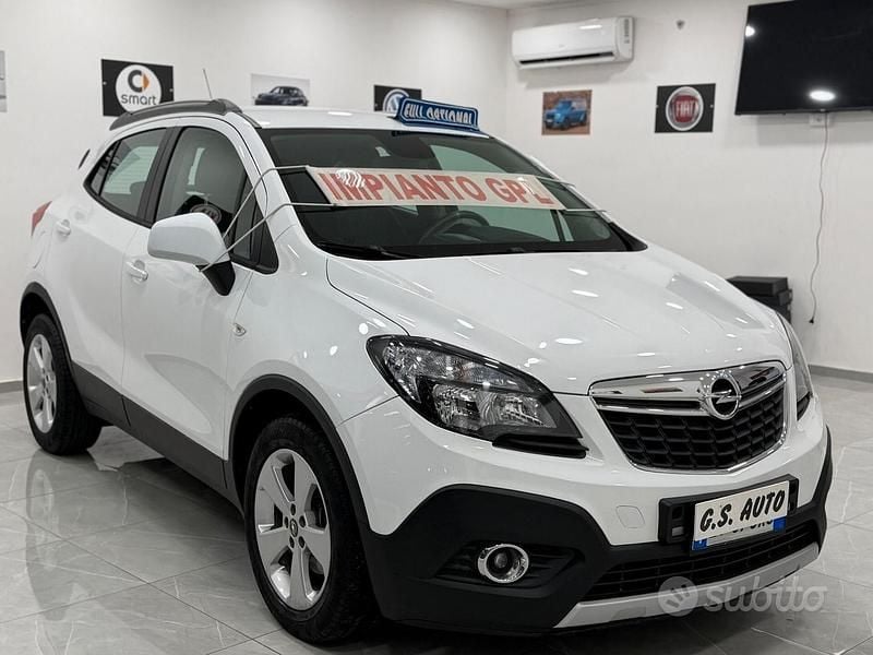 Usata Opel Mokka Cosmo 116 CV (85 kW) 2015 Bianco SUV