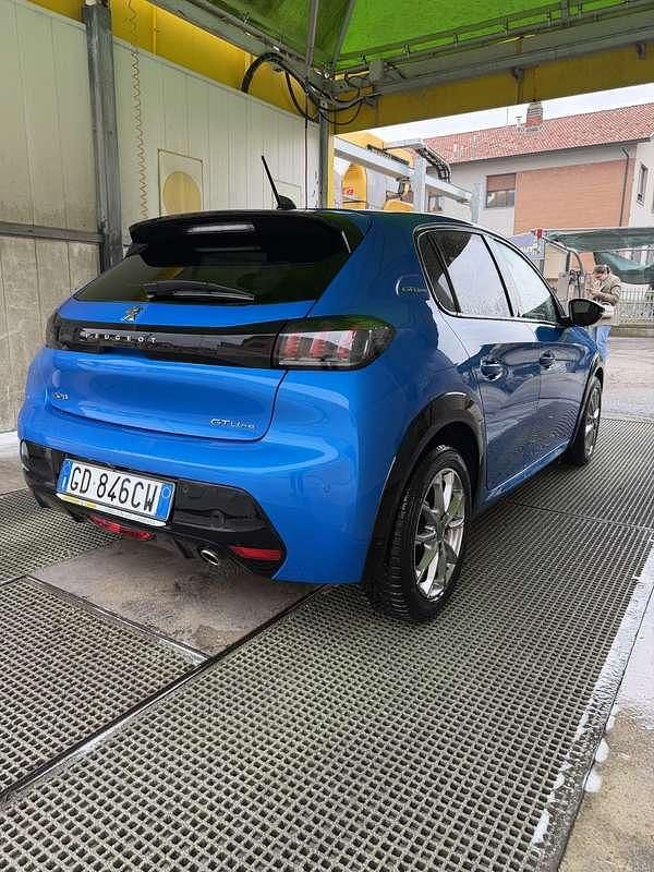 Usata Peugeot 208 GT 101 CV (74 kW) 2021 Utilitaria