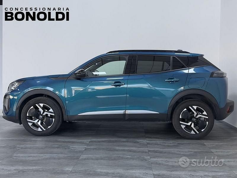 Usata Peugeot 2008 Allure 100 CV (73 kW) 2025 Blu SUV