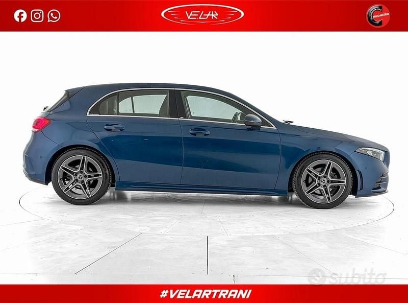 Usata Mercedes A180 Premium 116 CV (85 kW) 2020 Blu Berlina