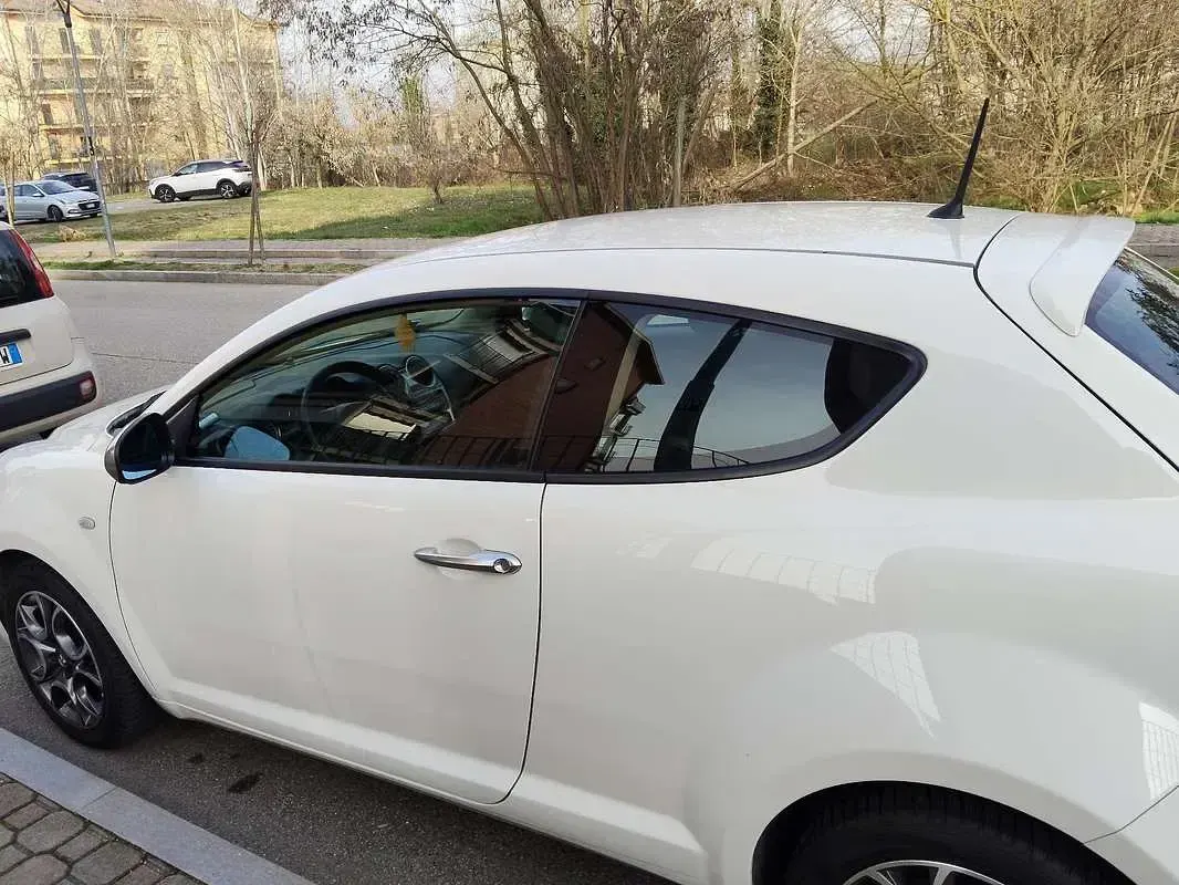 Usata Alfa Romeo MiTo Distinctive 95 CV (69 kW) 2016 Bianco Utilitaria