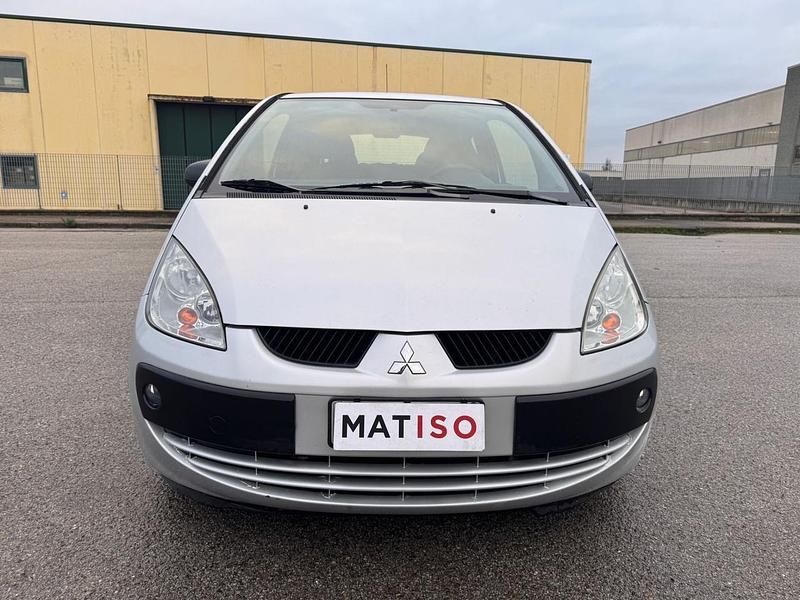 Usata Mitsubishi Colt 102 CV (75 kW) 2007 Argento Berlina