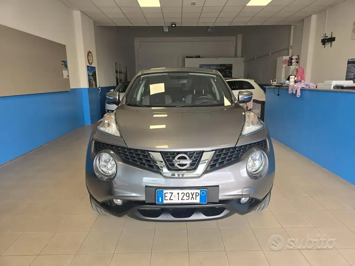Usata Nissan Juke Acenta 117 CV (86 kW) 2015 Grigio SUV