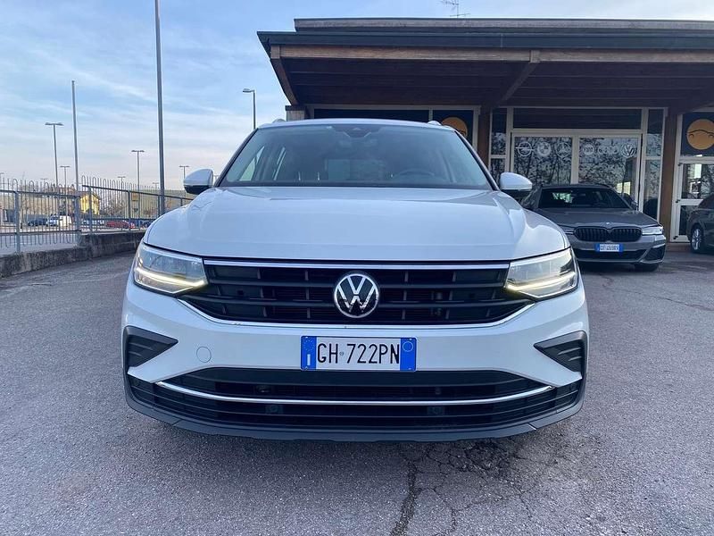 Usata VW Tiguan Life 150 CV (110 kW) 2021 Bianco SUV