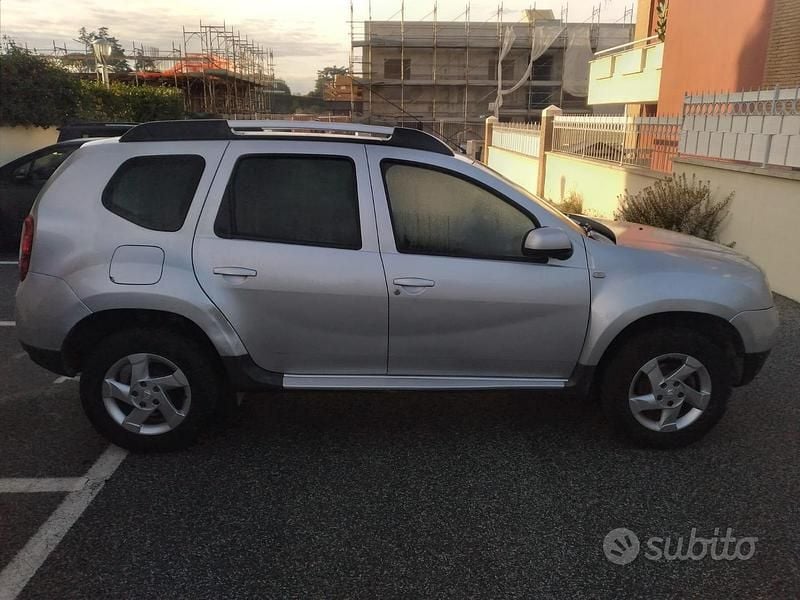 Grigio Usata 2011 Dacia Duster | 6000 € (Ottimo prezzo) - Immagine 1/4