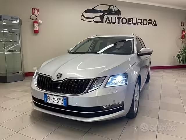 Usata Skoda Octavia Design Edition 150 CV (110 kW) 2017 Argento Station wagon