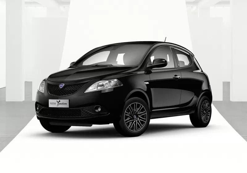 Usata Lancia Ypsilon Gold 69 CV (50 kW) 2023 Nero Utilitaria