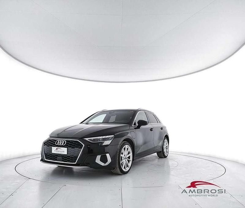 Nero Usata 2021 Audi A3 e-tron Advanced Due volumi | 21.900 € (Buon prezzo) - Immagine 1/4
