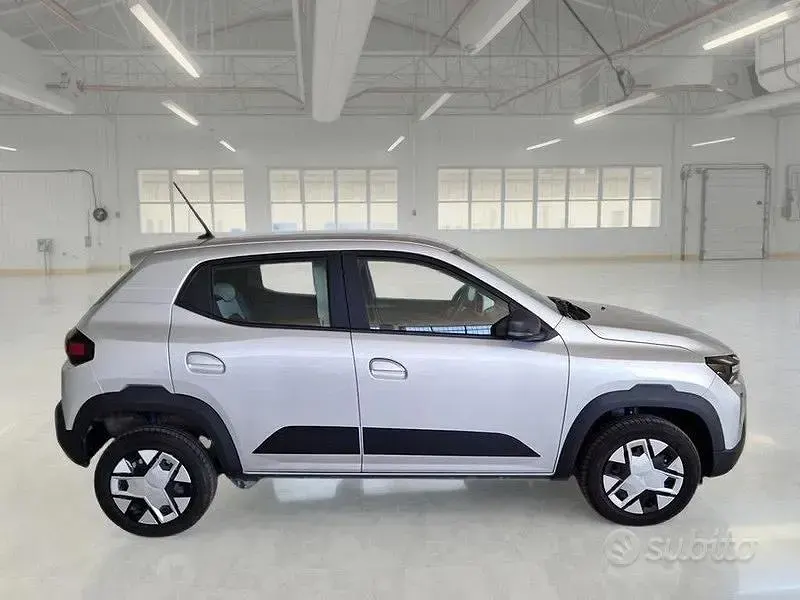 Usata Dacia Spring Expression 19 kW (26 CV) 2025 Bianco Utilitaria