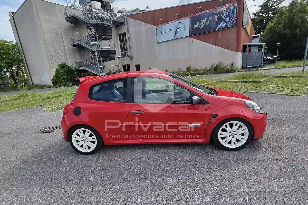 Usado Renault Clio R.S. Luxe 200 CV (147 kW) 2008 Rojo Utilitario