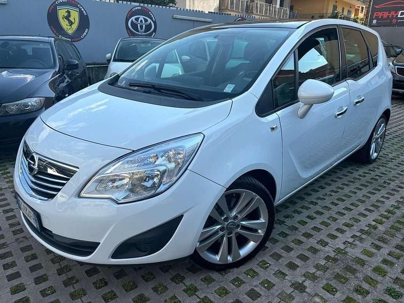 Bianco Usata 2010 Opel Meriva Cosmo Monovolume | 4350 € (Buon prezzo) - Immagine 1/4