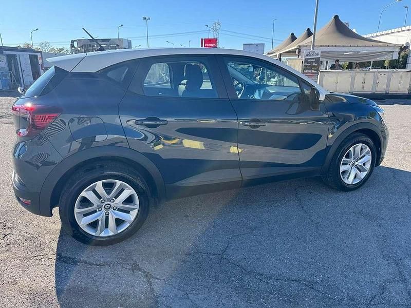 Usata Renault Captur Intens 101 CV (74 kW) 2023 Blu/azzurro SUV