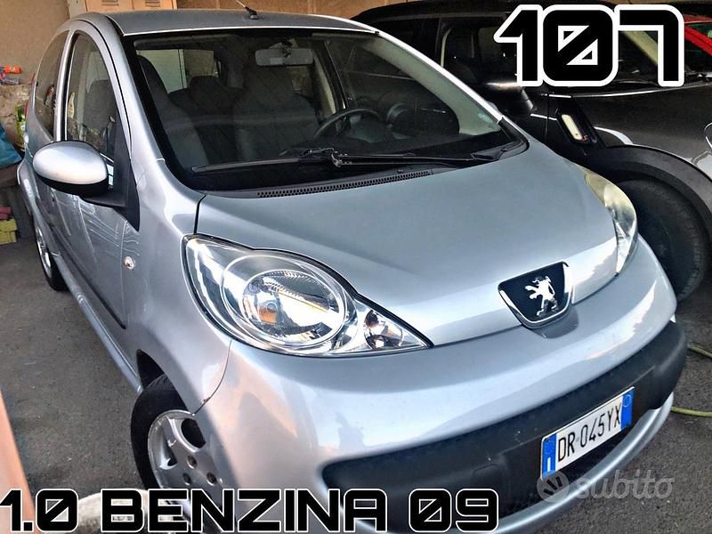 Usata Peugeot 107 68 CV (50 kW) 2009 Grigio Utilitaria