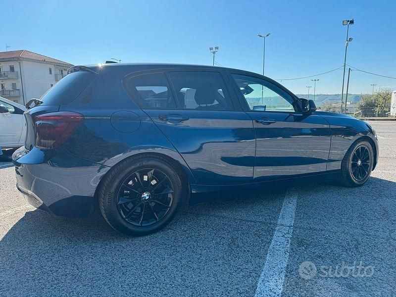 Usata BMW 118 Sport Line 143 CV (105 kW) 2012 Blu Utilitaria