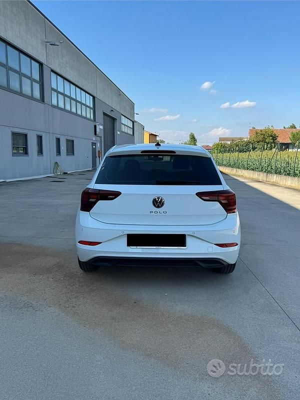 Usata VW Polo 80 CV (58 kW) 2023 Bianco Utilitaria