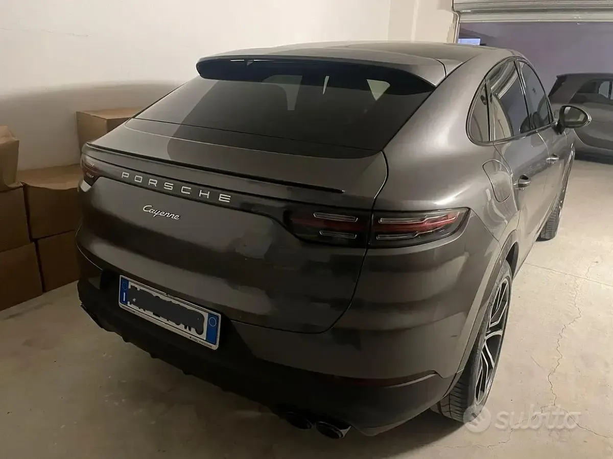 Usata Porsche Cayenne 340 CV (250 kW) 2019 Grigio SUV