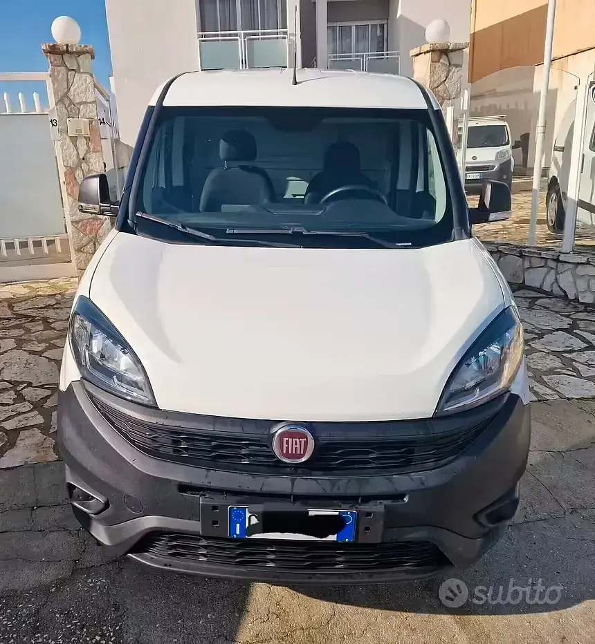 Usata Fiat Doblò Business 95 CV (69 kW) 2021 Bianco Monovolume
