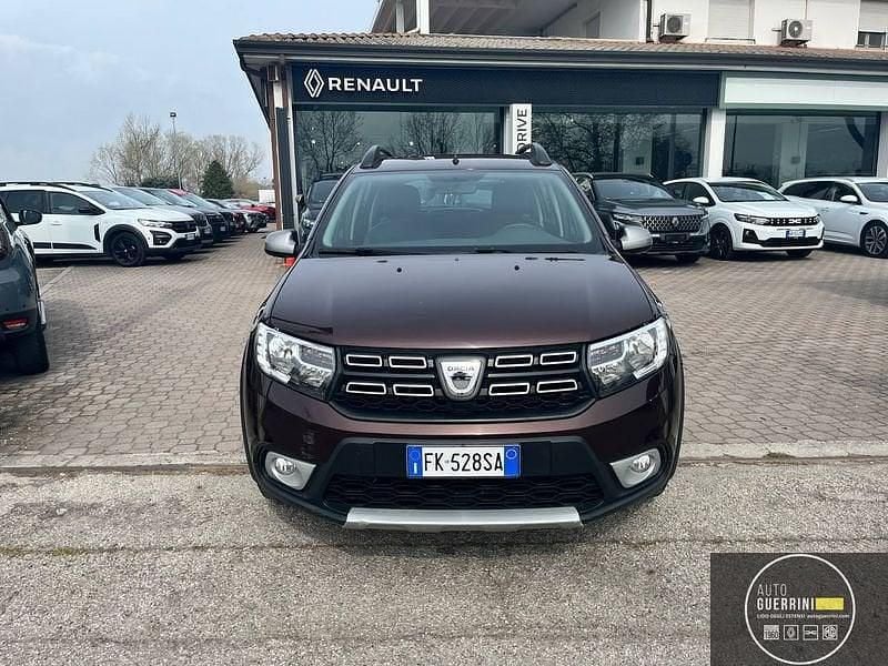 Usata Dacia Sandero Stepway 90 CV (66 kW) 2017 Bordeaux Utilitaria
