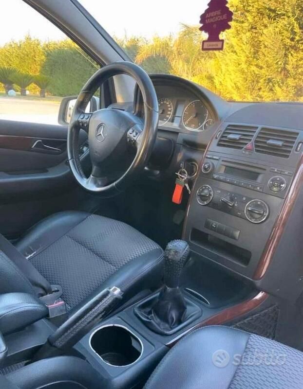 Usata Mercedes A180 2010 Grigio Berlina