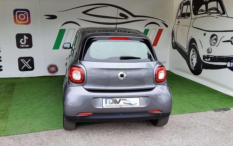 Usata Smart ForFour Passion 90 CV (66 kW) 2019 Grigio Utilitaria