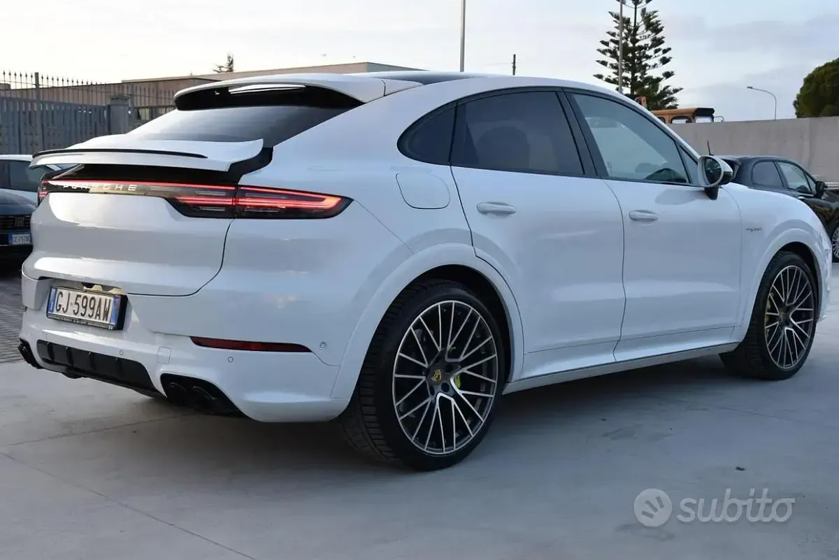Usata Porsche Cayenne Platinum Edition 462 CV (339 kW) 2022 Bianco SUV