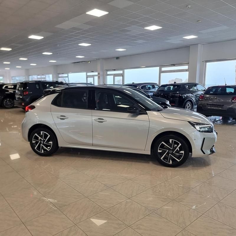Usata Opel Corsa S 74 CV (54 kW) 2024 Argento Berlina