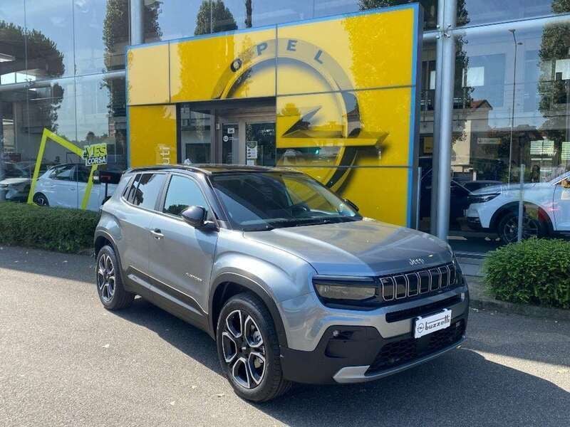 Grigio Nuova 2024 Jeep Avenger Summit SUV | 26.900 € (Cara) - Immagine 1/4