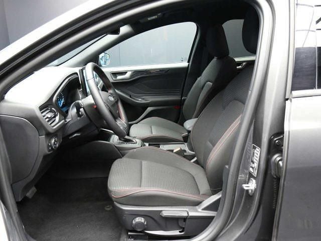 Käytetty Ford Focus ST-Line 155 HP (114 kW) 2025 Harmaa Farmari
