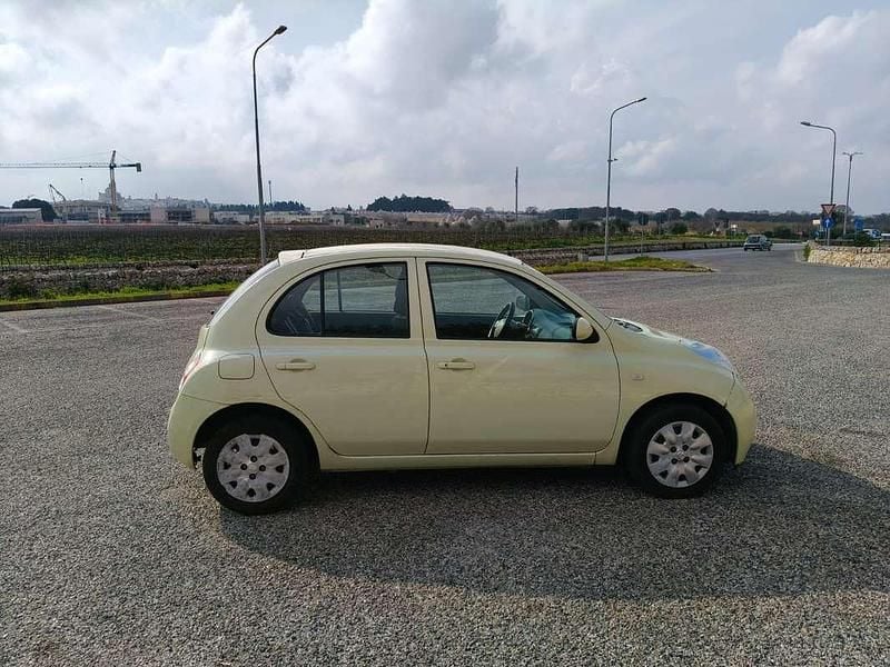 Usata Nissan Micra Acenta 80 CV (58 kW) 2004 Beige Utilitaria