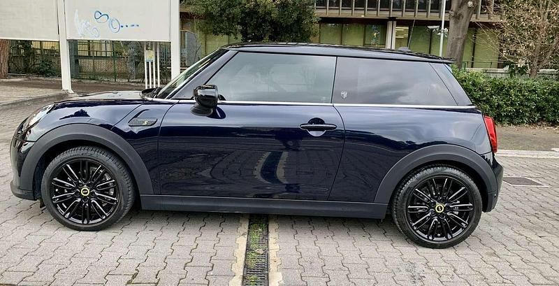Usata Mini Cooper SE 135 kW (184 CV) 2022 Utilitaria
