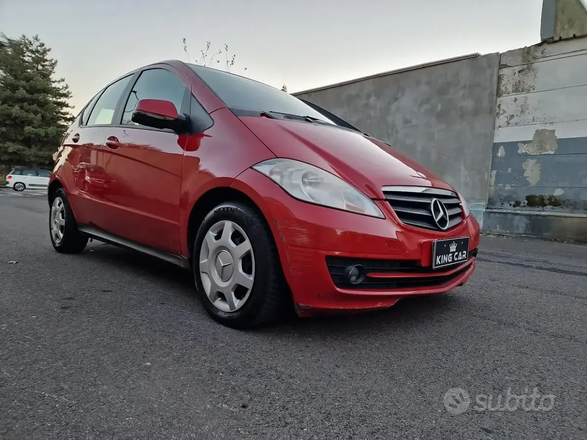 Usata Mercedes A180 Avantgarde 109 CV (80 kW) 2010 Rosso Berlina