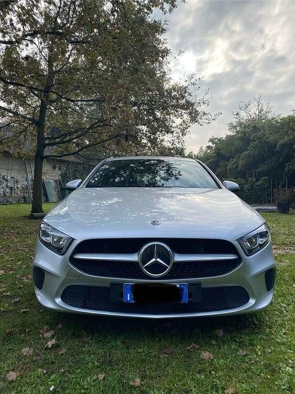 Usata Mercedes A160 Premium 109 CV (80 kW) 2019 Berlina
