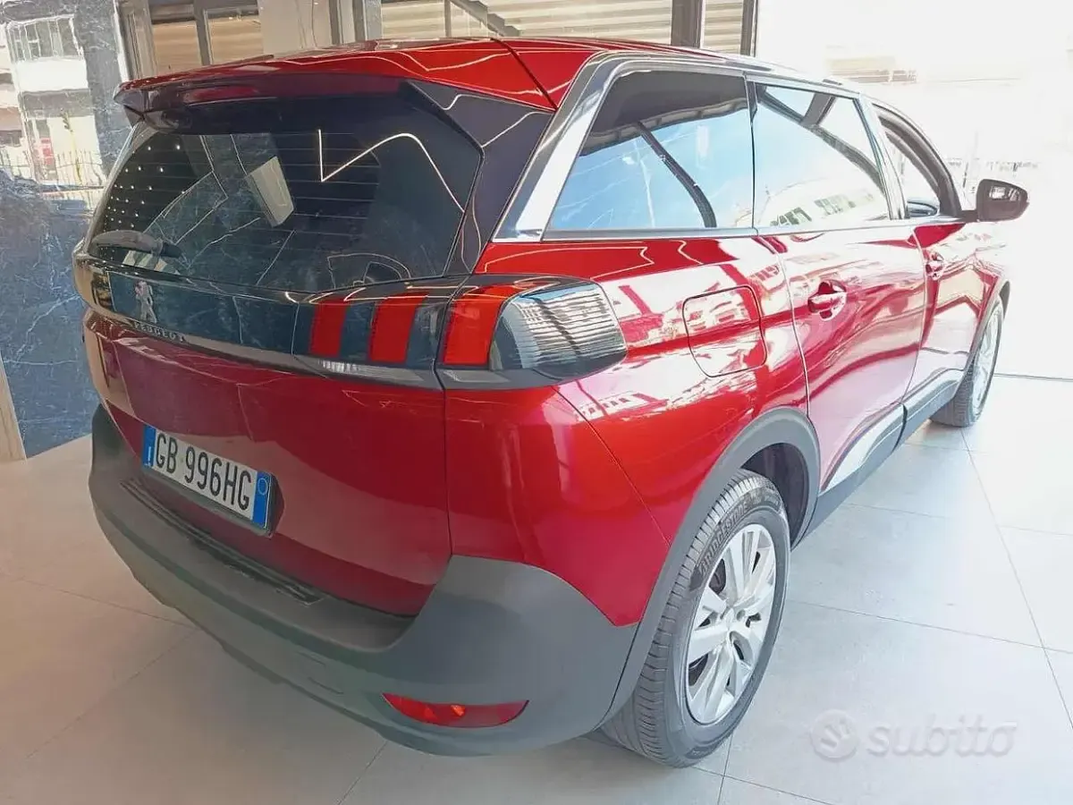 Usata Peugeot 5008 Allure 131 CV (96 kW) 2020 Rosso SUV