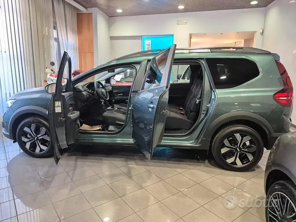 Nuova Dacia Jogger Expression 101 CV (74 kW) 2026 Verde Monovolume