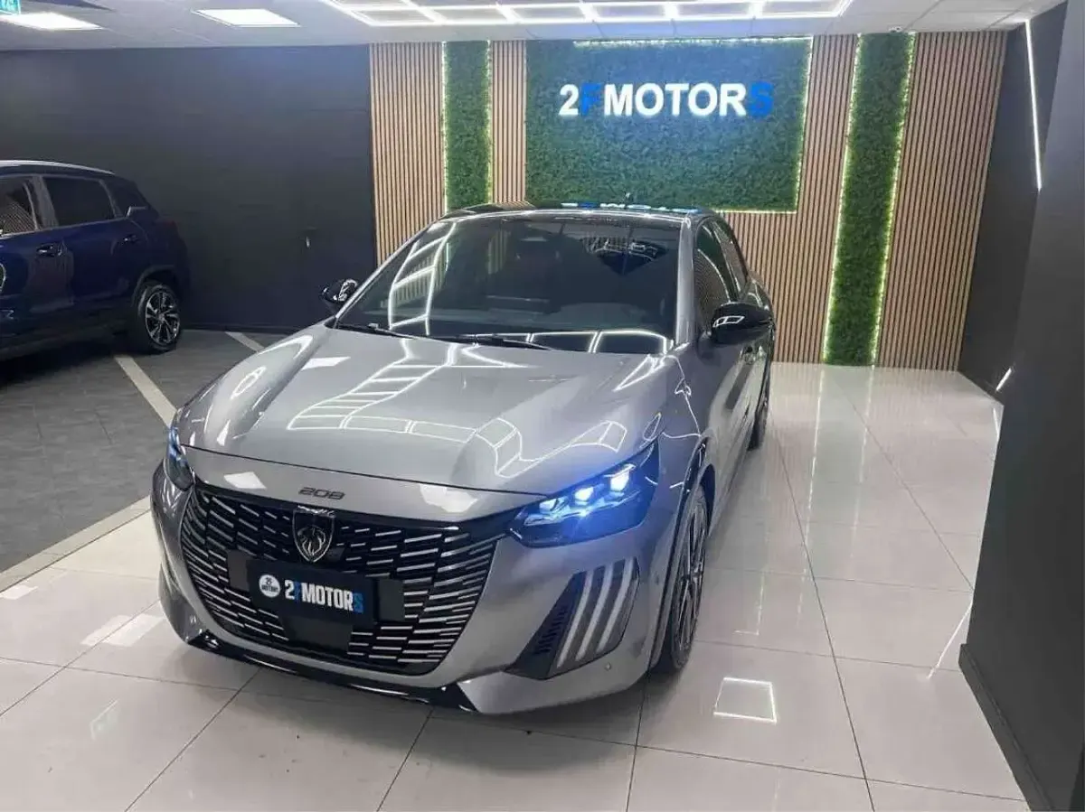 Nuova Peugeot 208 GT 145 CV (106 kW) 2026 Argento Utilitaria