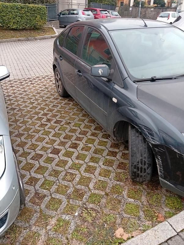 Usata Ford Focus 90 CV (66 kW) 2007 Berlina